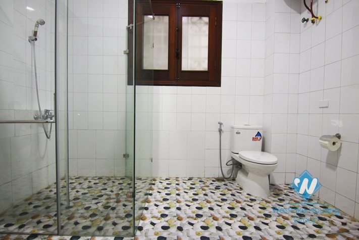 Studio for rent in Xuan Dieu street, Tay Ho district, Hanoi